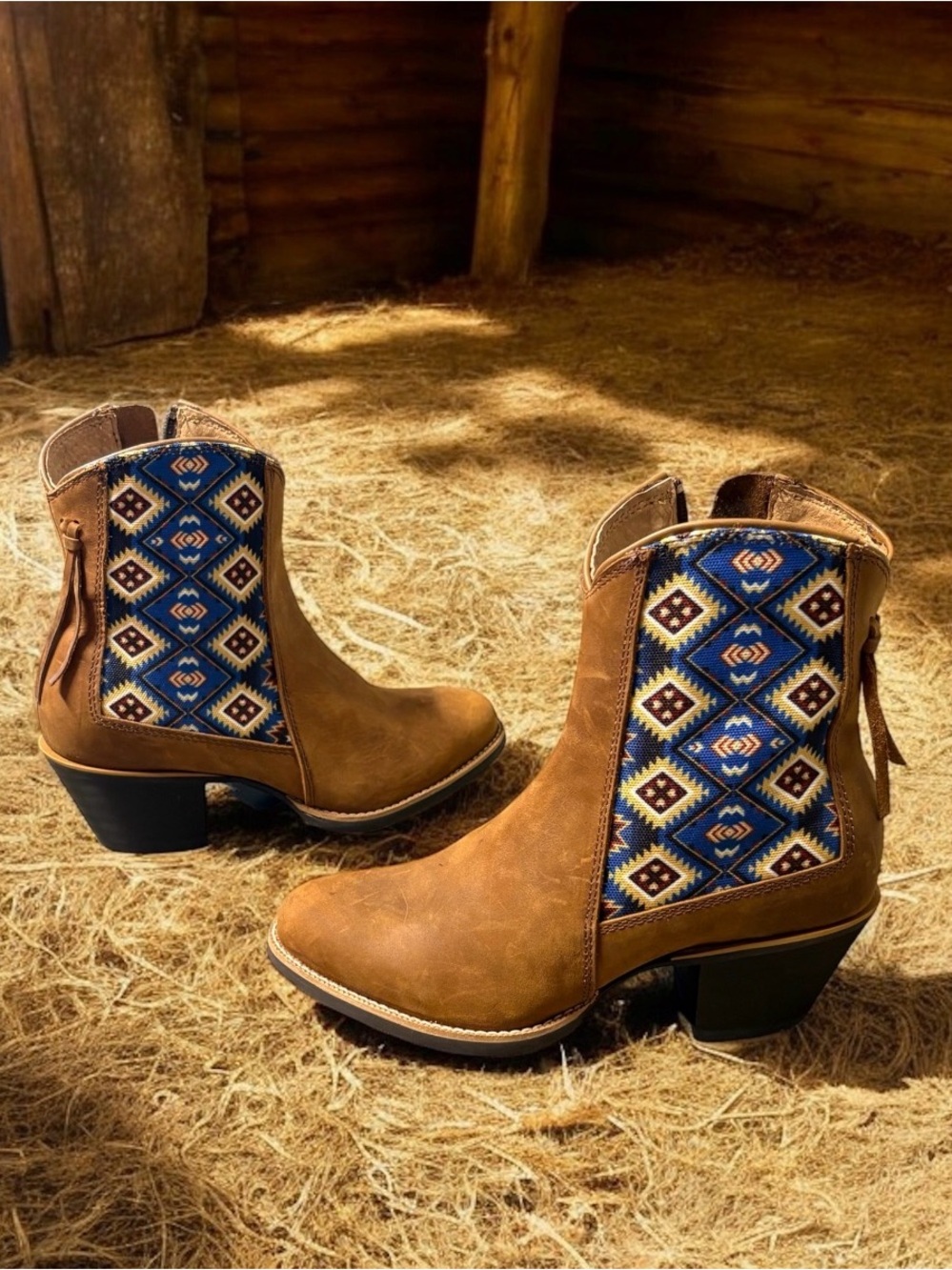 Wrangler Leather Women’s Size 7 Cowboy Boots